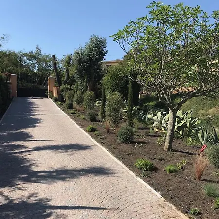Villa Les Arbousiers *